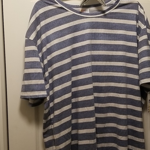 Lularoe Patrick T Size 3xl - Picture 2 of 2